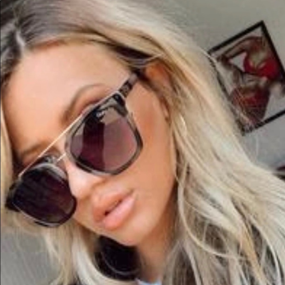 QUAY Milky Tortoise Sweet Dreams Sun Glasses ✨